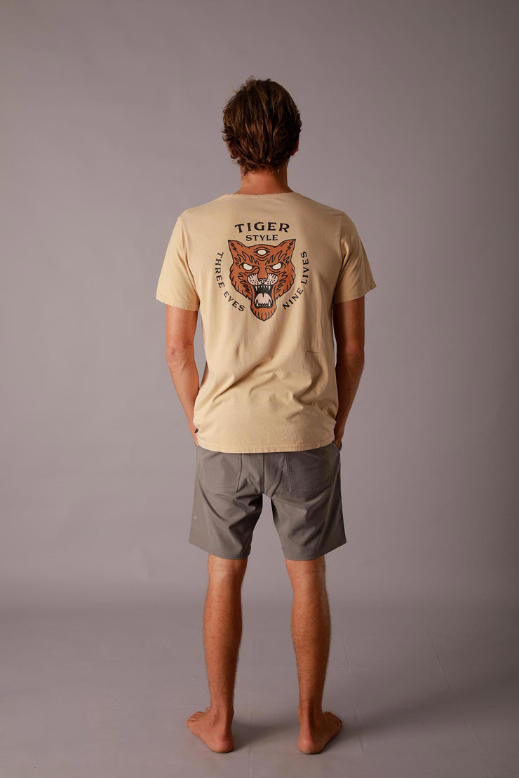 T-shirt Pré-lavada Tiger Backprint